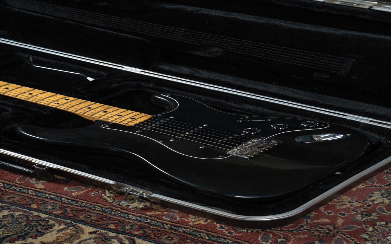 Fender 1978 Stratocaster w/Gator Case - Black - Pre-Owned