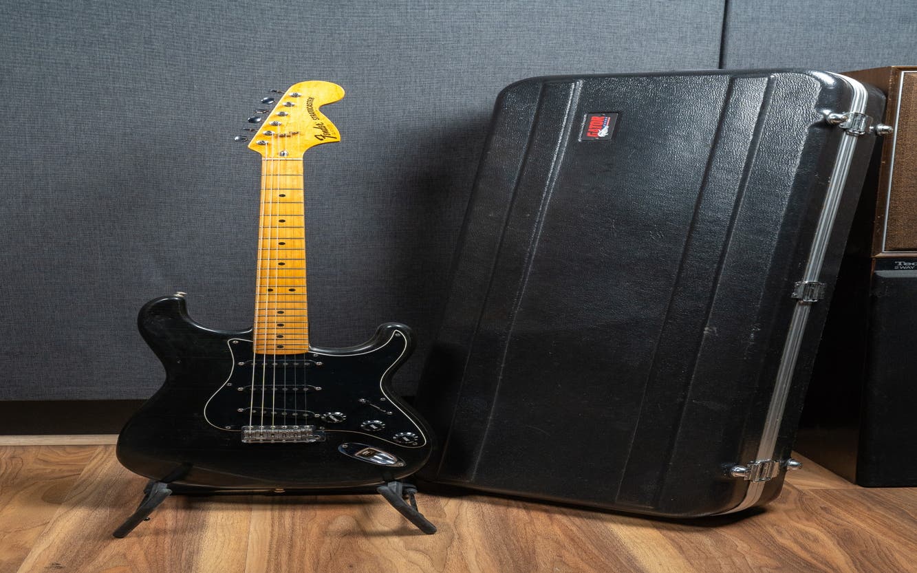 Fender 1978 Stratocaster w/Gator Case - Black - Pre-Owned