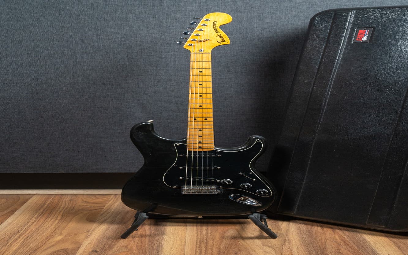 Fender 1978 Stratocaster w/Gator Case - Black - Pre-Owned