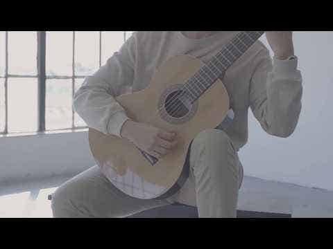 Altamira Guitars N100 1/4 Size Classical / Nylon String Guitar