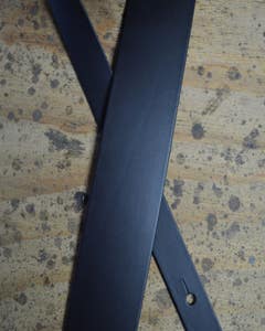 Colonial Basic 2.5" Leather Guitar Strap - Black