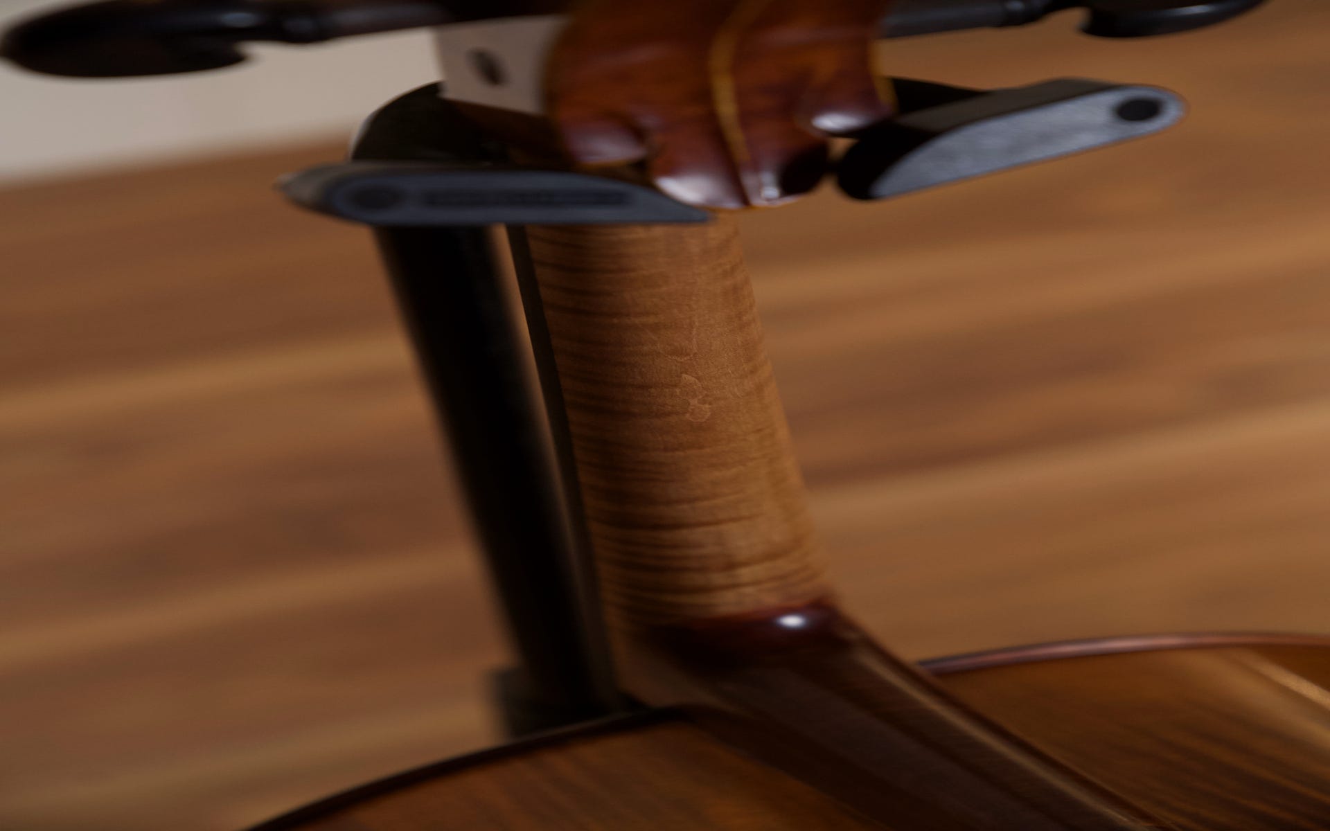 Gliga Vasile 4/4 Cello Outfit - Antique Oil Finish