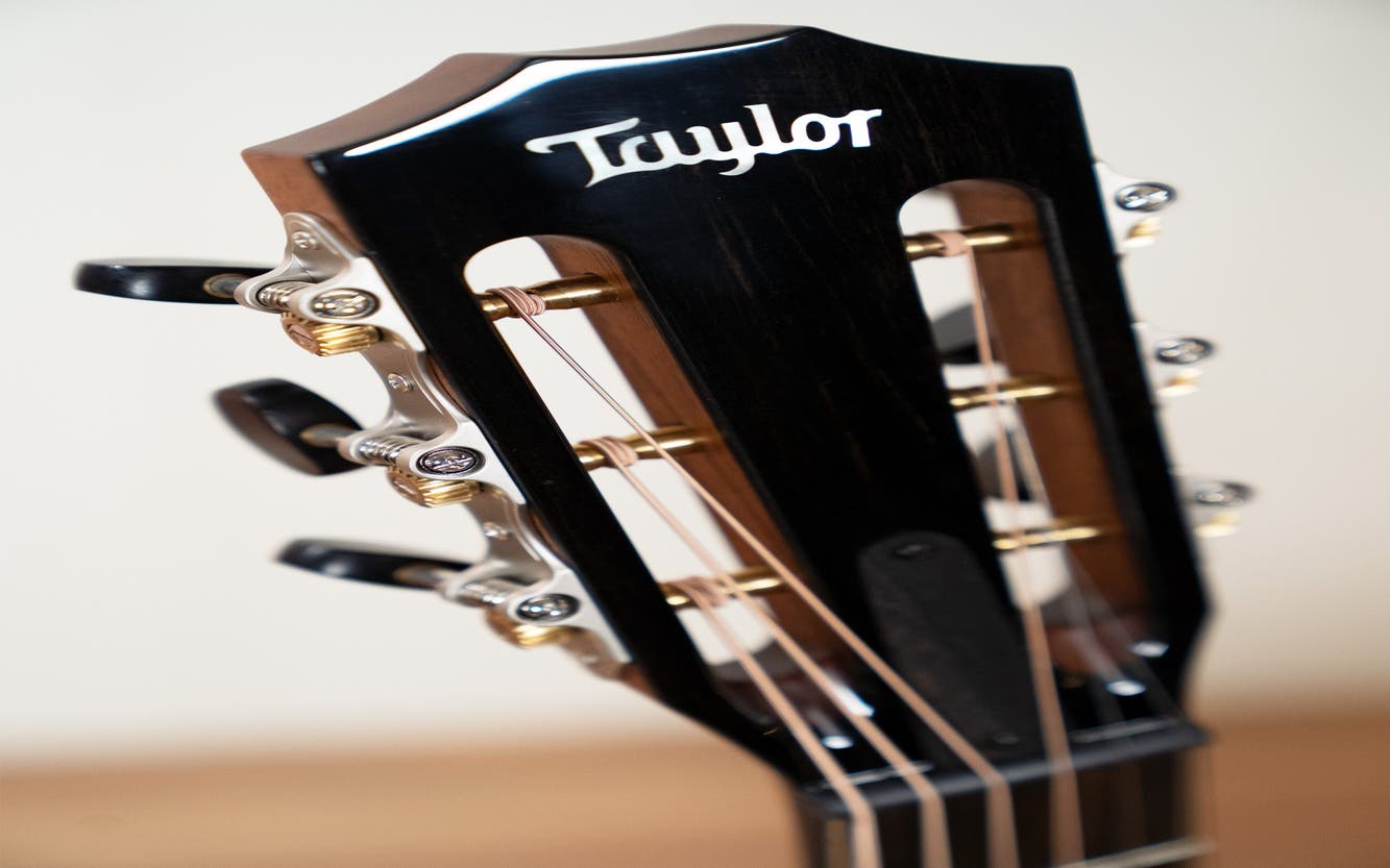Taylor 812ce 12-Fret Acoustic Electric Guitar w/Case - Spruce / Rosewood