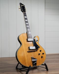 Supro 1961 Coronado w/Large Case - Natural - Pre-Owned (Vintage)
