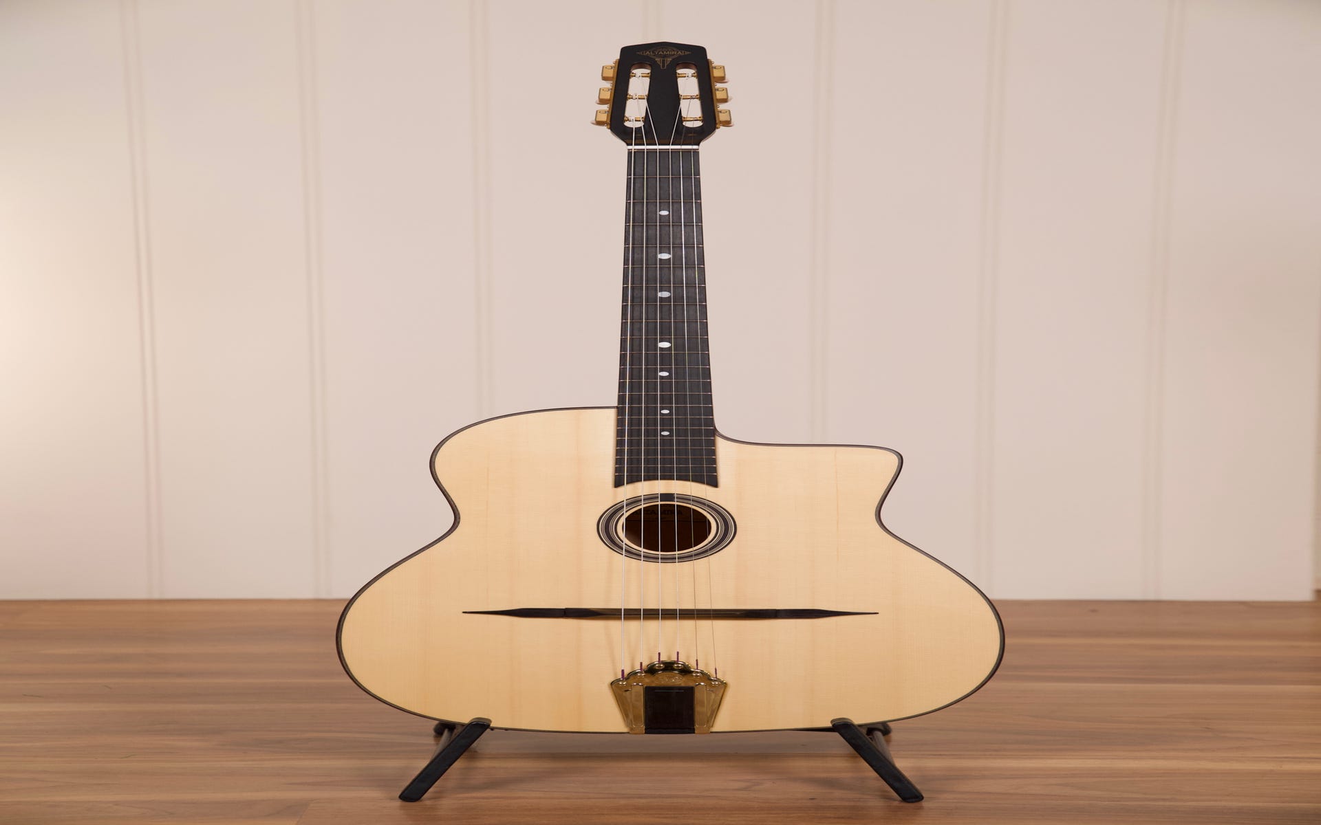 Altamira Guitars Model M Solid-Top Gypsy Jazz Guitar w/Padded Bag - Spruce/Maple
