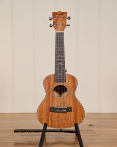 Kawaii UK-24 Concert Ukulele w/Bag - Mahogany