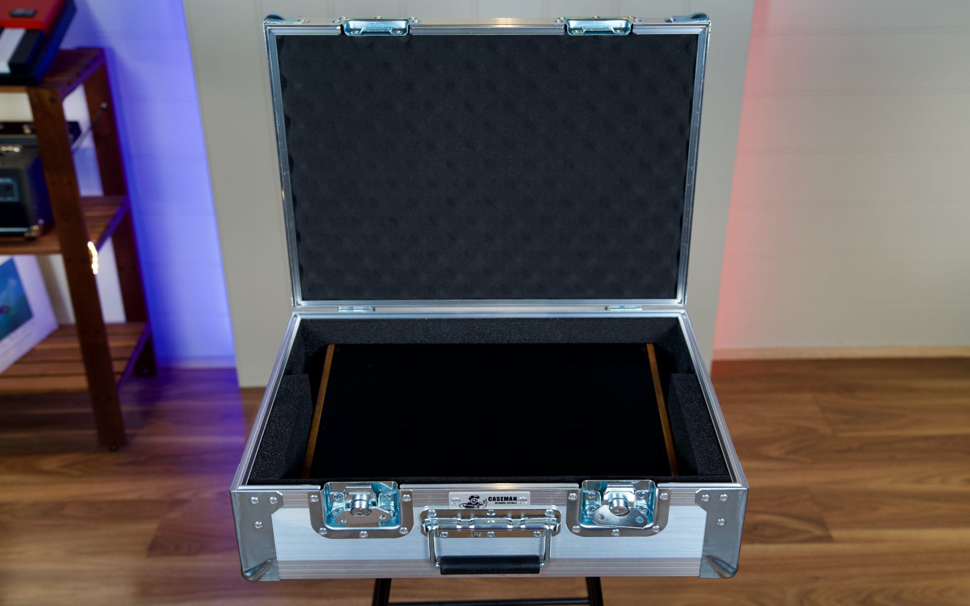 Caseman Gentleman Small Pedalboard w/Hard Case (SMGENTLEMAN)