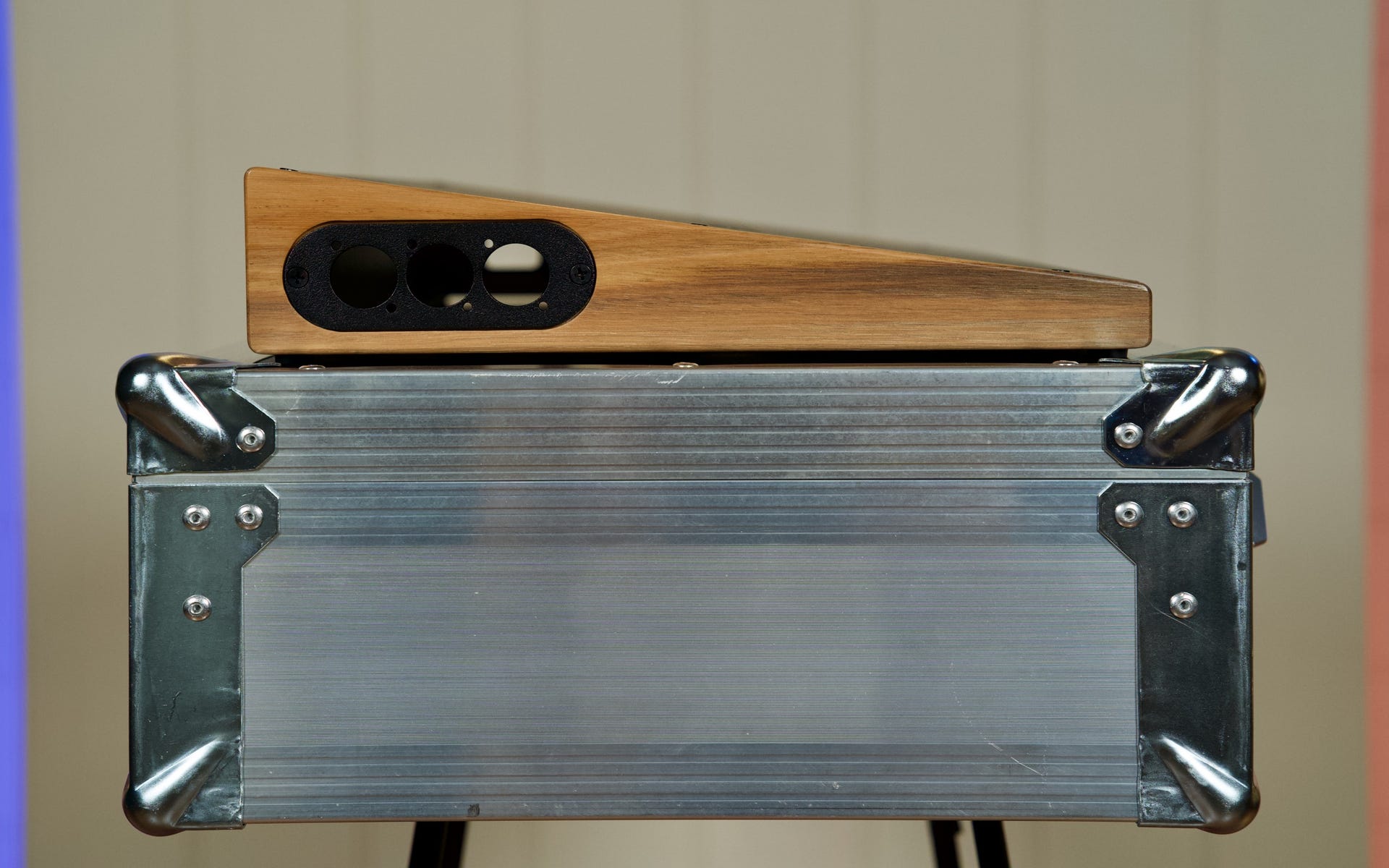 Caseman Gentleman Medium Pedalboard w/Hard Case (MEDGENTLEMAN)