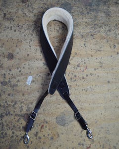Colonial Leather Wool Padded Banjo Cradle Strap w/Hooks - Black