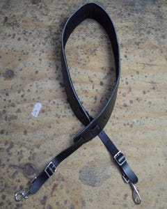 Colonial Leather Padded Cradle Strap w/Hooks - Black