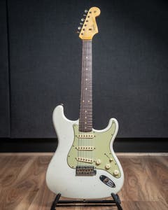 Fender Custom Shop Time Machine 64 Journeyman Relic Stratocaster - Aged Olympic White