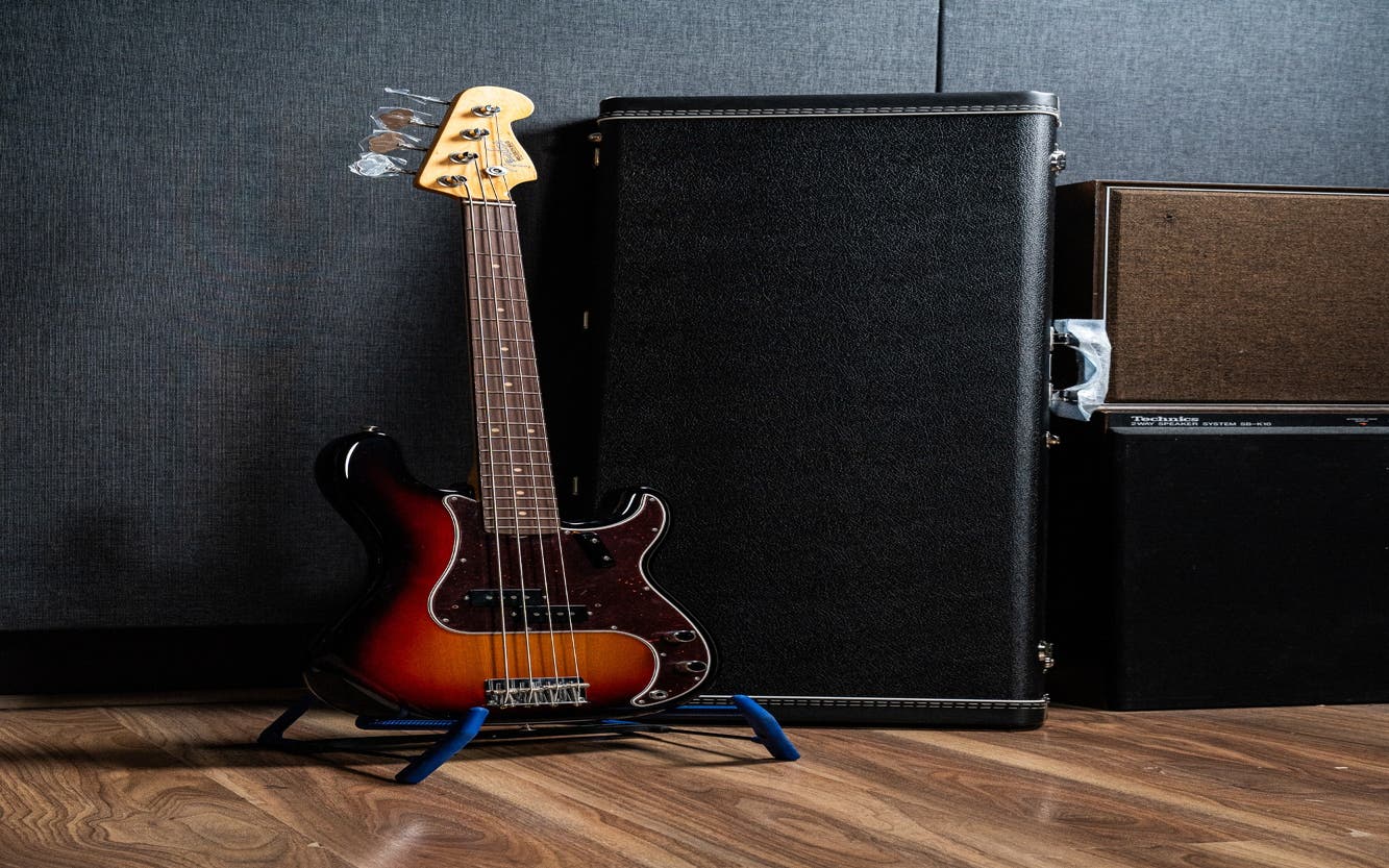 Fender American Original 60s Precision Bass w/Case - Sunburst - Pre-Owned (Mint)