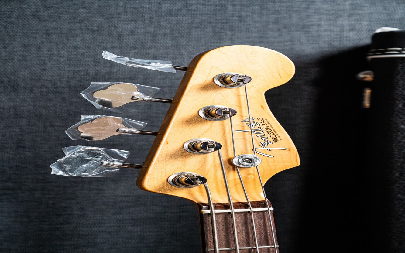Fender American Original 60s Precision Bass w/Case - Sunburst - Pre-Owned (Mint)