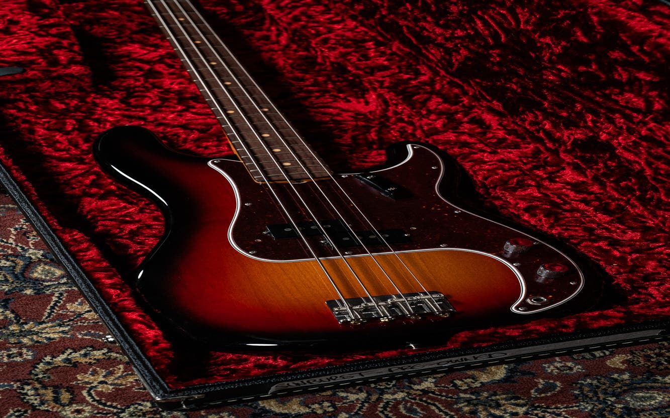 Fender American Original 60s Precision Bass w/Case - Sunburst - Pre-Owned (Mint)