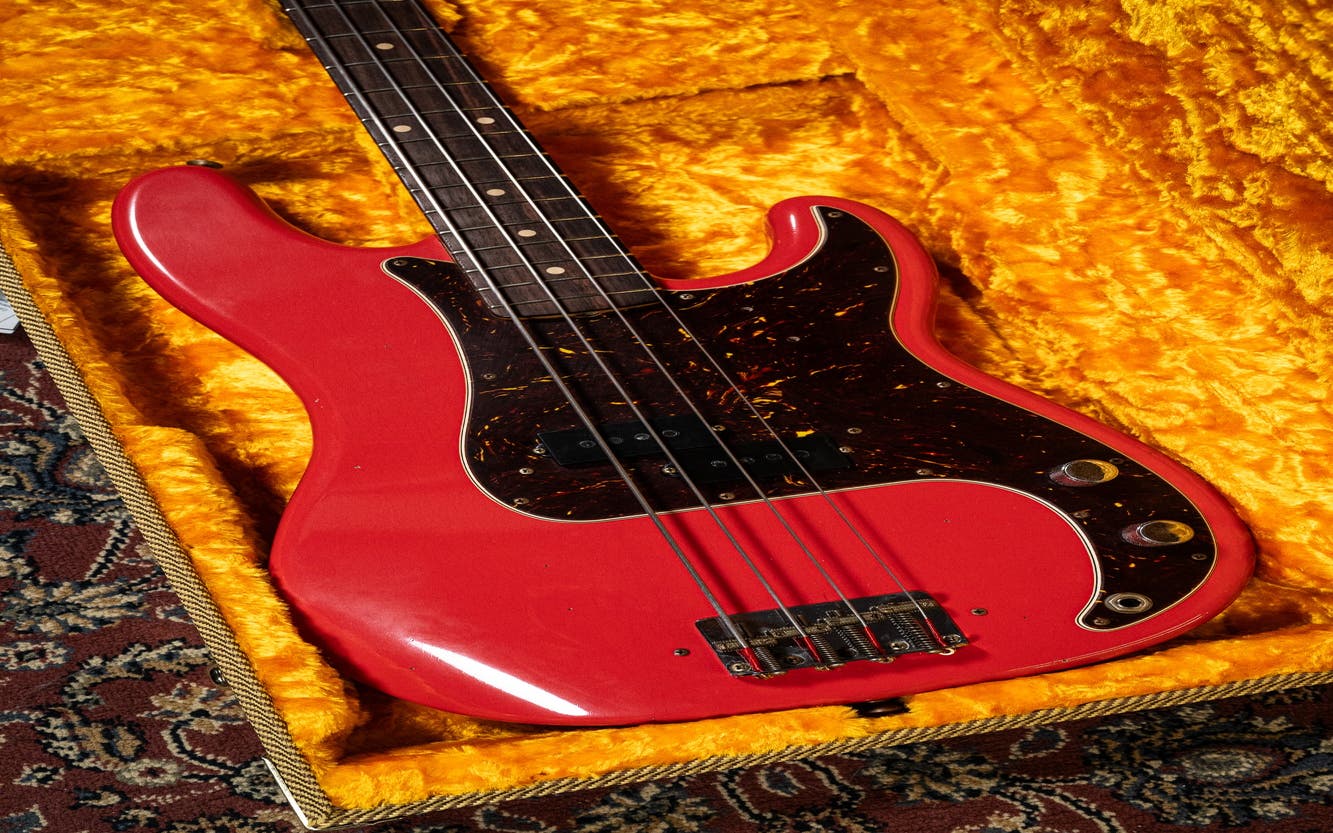 Fender Pino Palladino Signature Precision Bass - Fiesta Red over Desert Sand