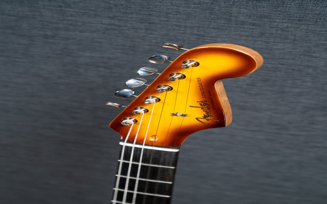 Fender Limited Edition Suona Stratocaster Thinline - Ebony Fingerboard - Violin Burst
