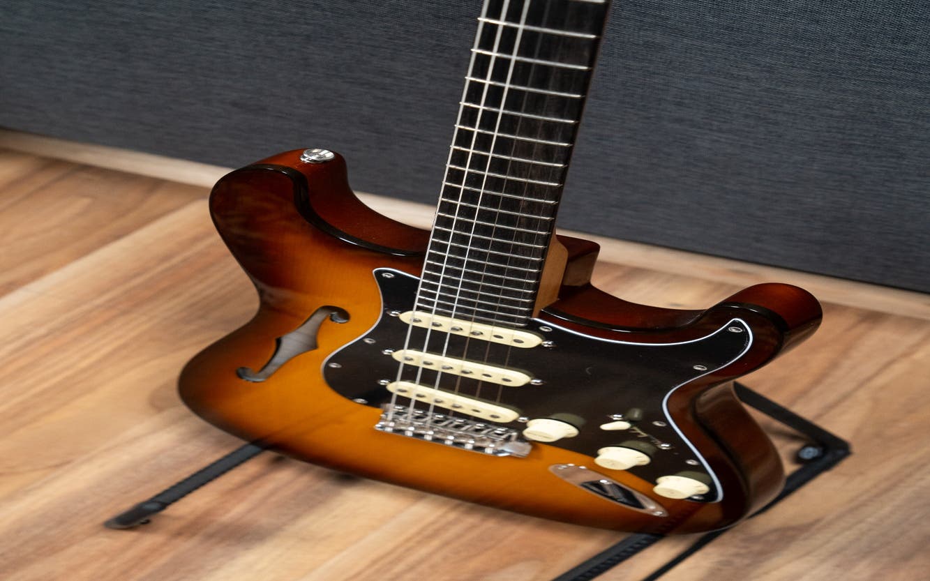 Fender Limited Edition Suona Stratocaster Thinline - Ebony Fingerboard - Violin Burst
