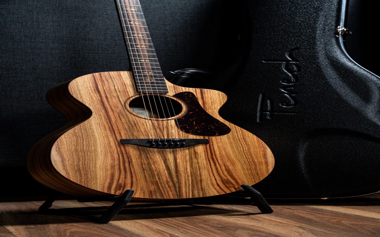 Fenech Guitars VTHGAc-CMP VTH Series Grand Auditorium Cutaway – Camphor