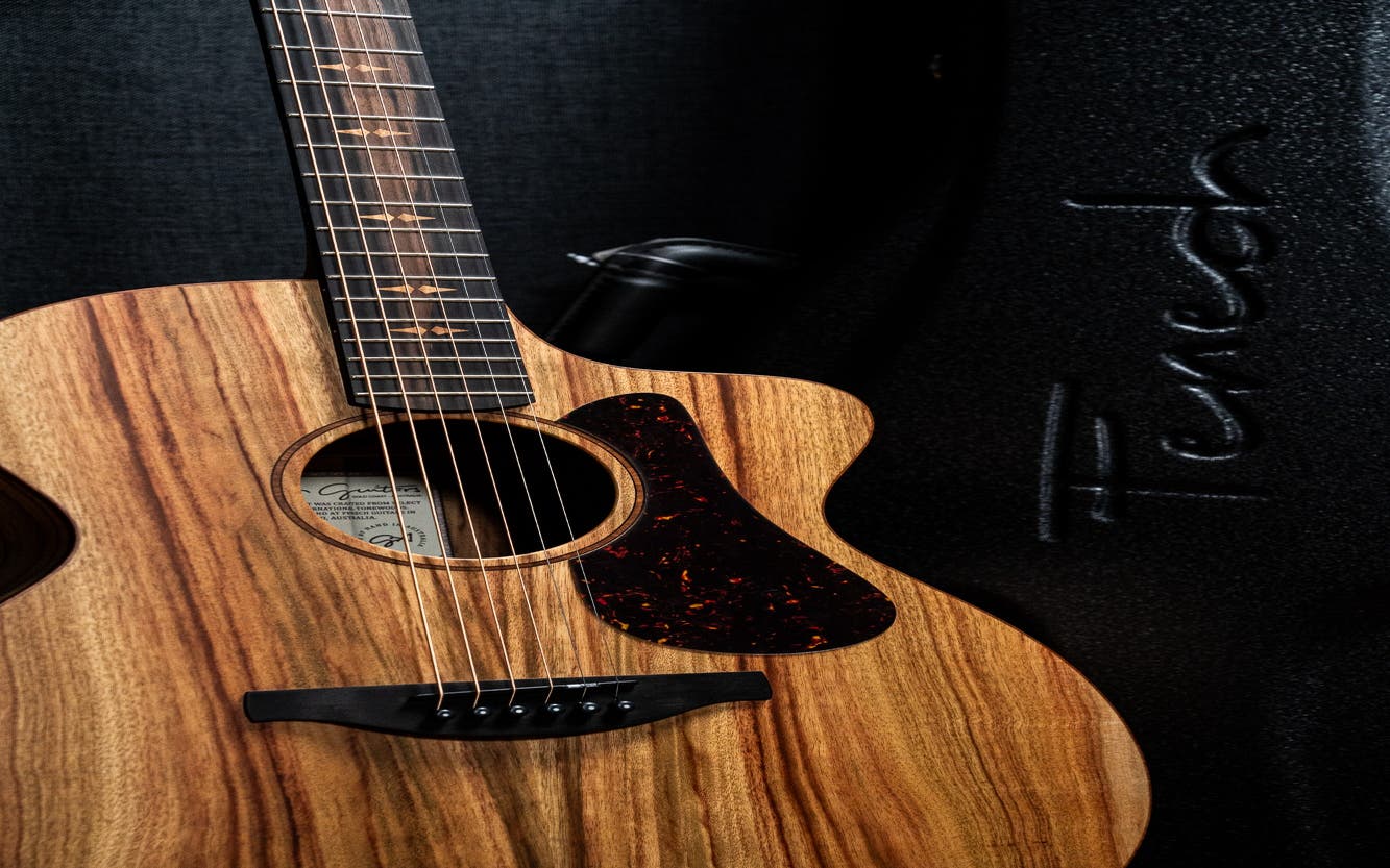 Fenech Guitars VTHGAc-CMP VTH Series Grand Auditorium Cutaway – Camphor