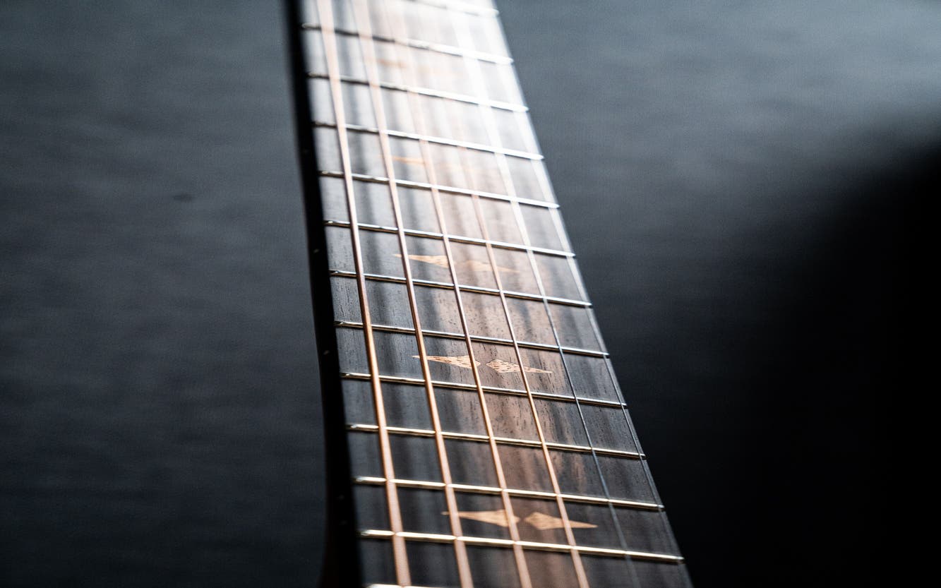 Fenech Guitars VTHGAc-CMP VTH Series Grand Auditorium Cutaway – Camphor