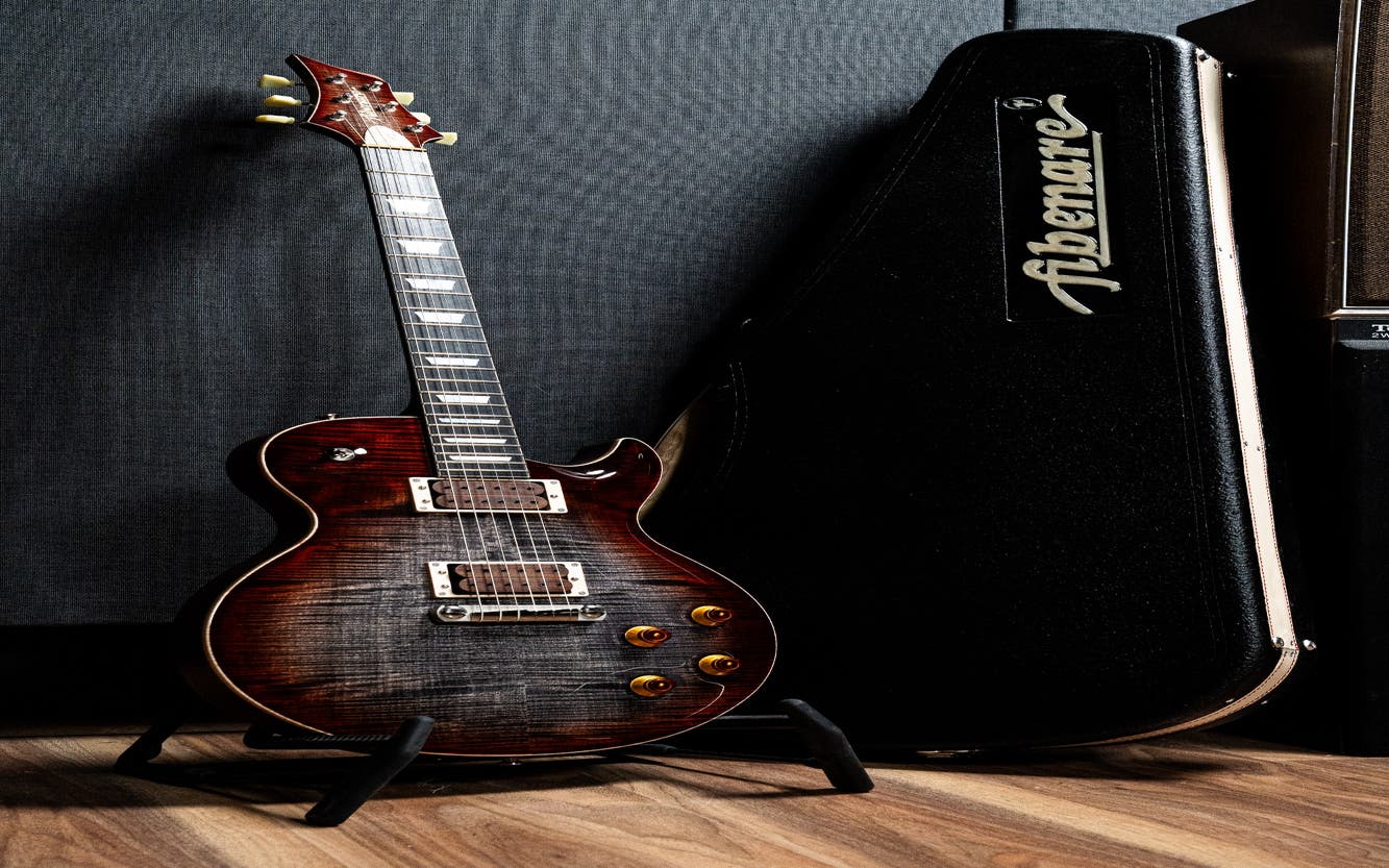 Fibenare Basic Jazz Solid Body - Red Burst Charcoal