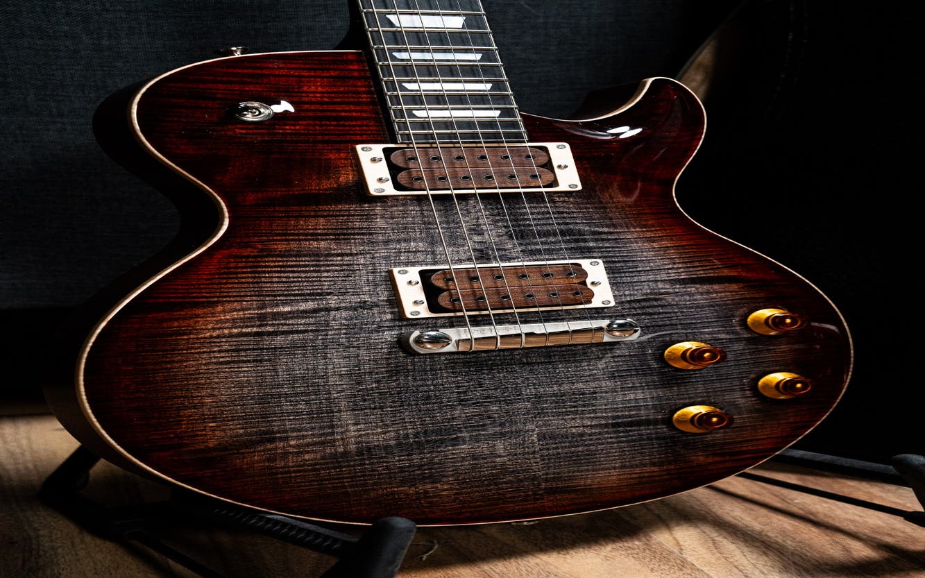 Fibenare Basic Jazz Solid Body - Red Burst Charcoal