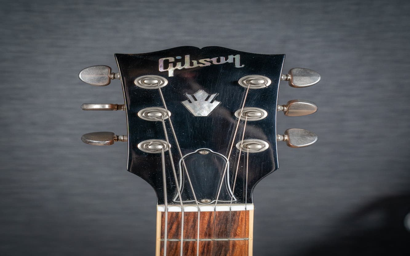 Gibson 2009 ES-335 Nashville w/Case - Vintage Sunburst - Pre-Owned