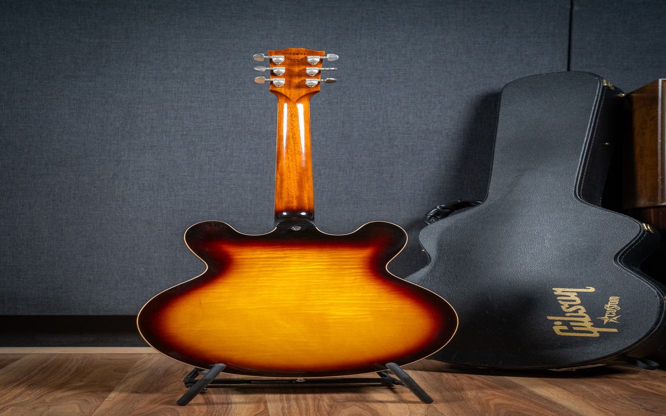 Gibson 2009 ES-335 Nashville w/Case - Vintage Sunburst - Pre-Owned