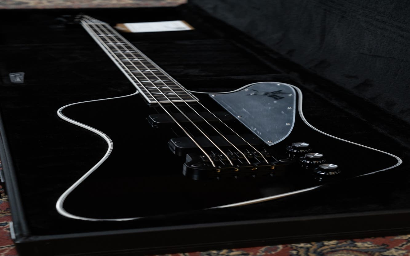 Gibson Gene Simmons G2 Thunderbird Bass w/Case - Ebony