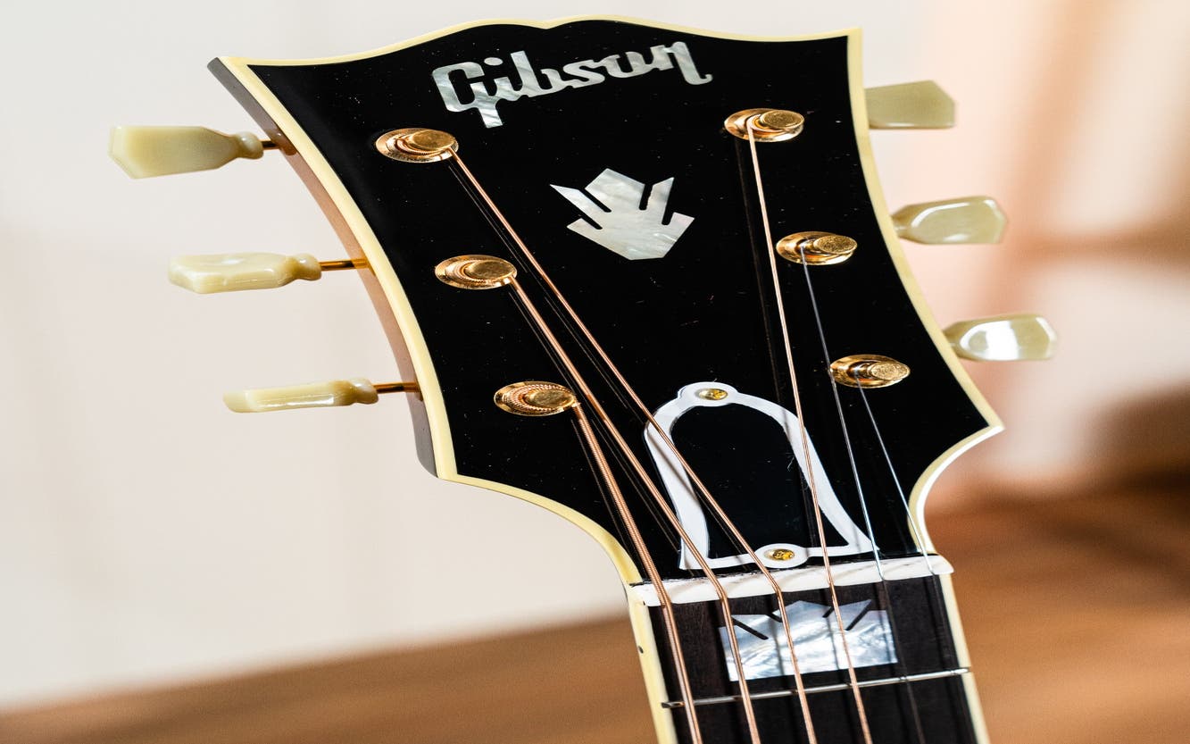 Gibson SJ-200 Original Acoustic Guitar w/Case - Vintage Sunburst