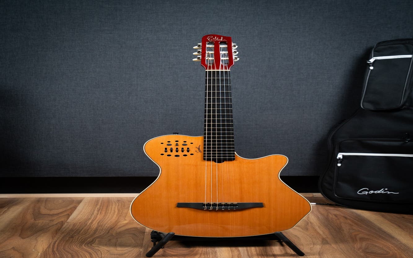 Godin Multiac Grand Concert SA Natural HG - Pre-Owned (Mint)