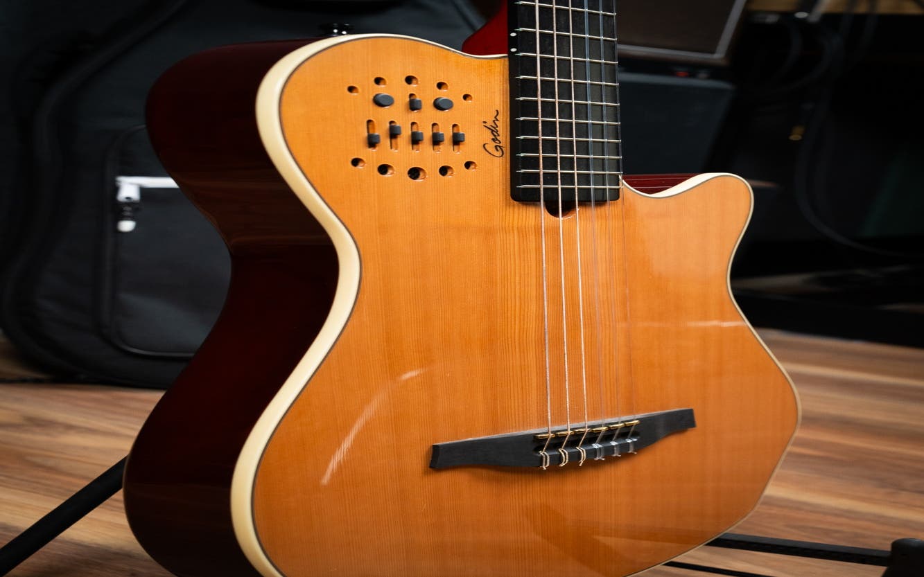 Godin Multiac Grand Concert SA Natural HG - Pre-Owned (Mint)