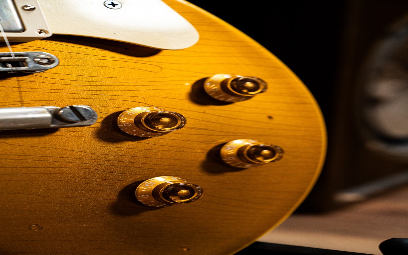 Heritage Guitars Custom Shop Core Collection H-150 - Artisan Aged Gold Top