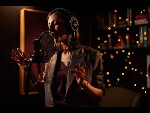 Audix ADX-VX10 Elite Condenser Vocal Microphone in wooden box