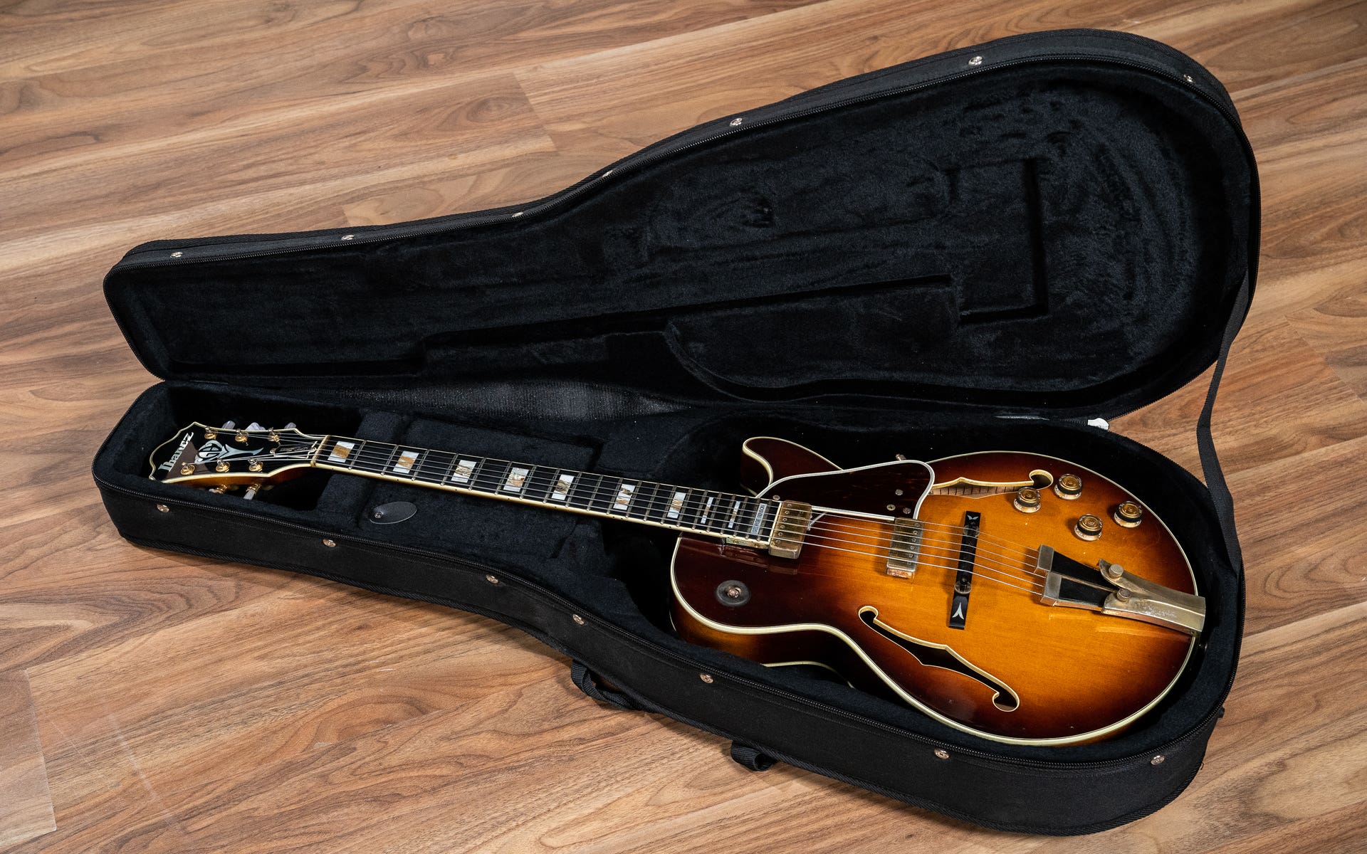 Ibanez 1978 GB10 George Benson Signature w/Semi Hard Case - Sunburst - Pre-Owned (Vintage)