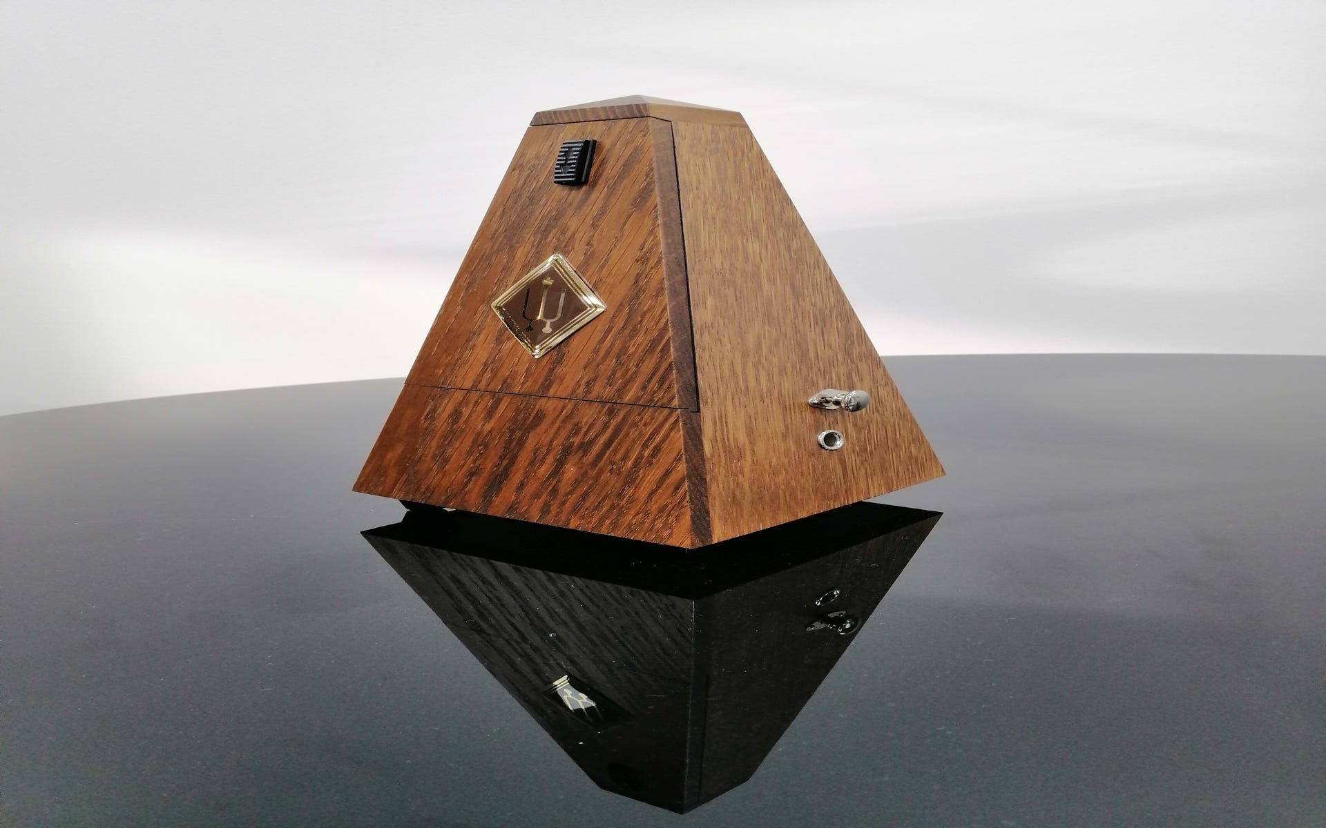 Wittner Metronome - Wood - Oak Brown (818)