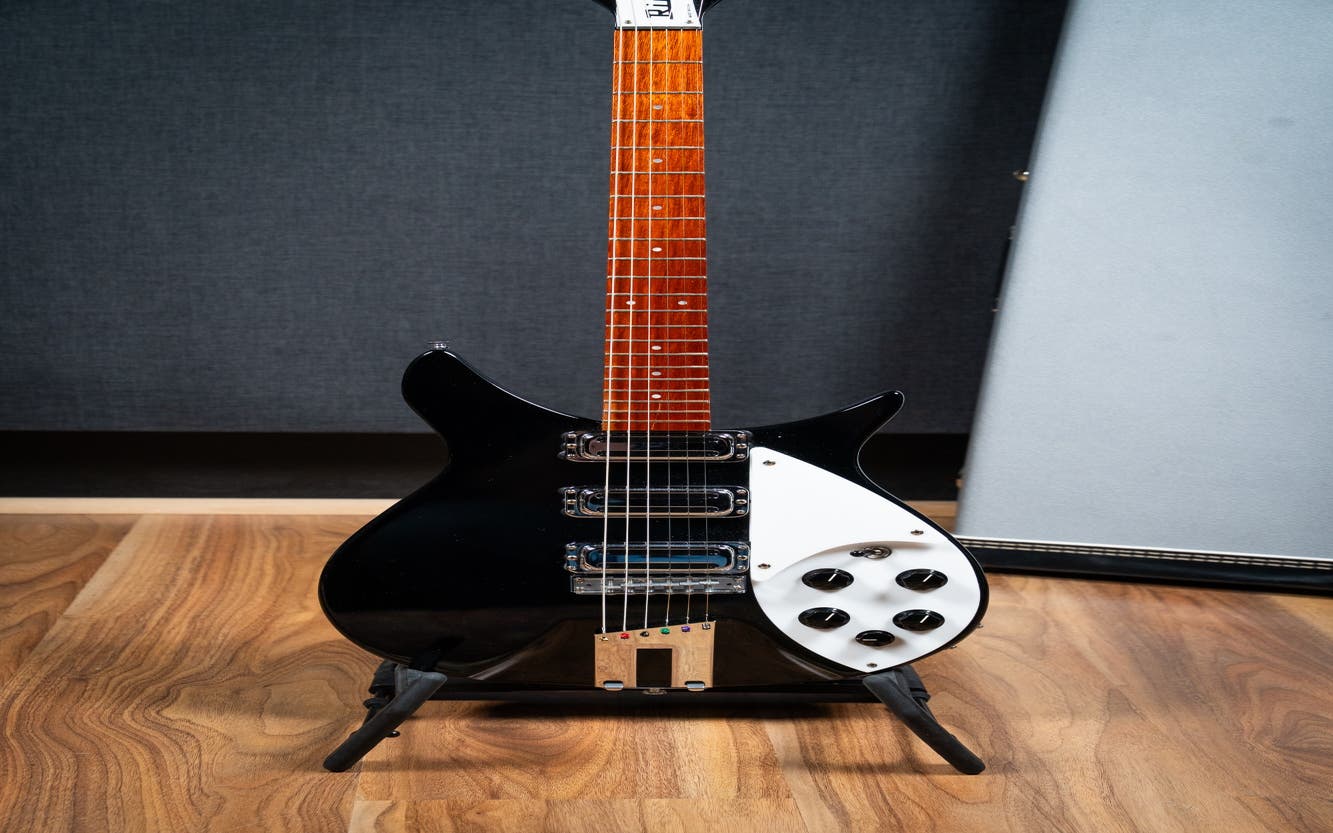 Rickenbacker 350/V63 w/Case - Jet Glo - Pre-Owned (Mint)