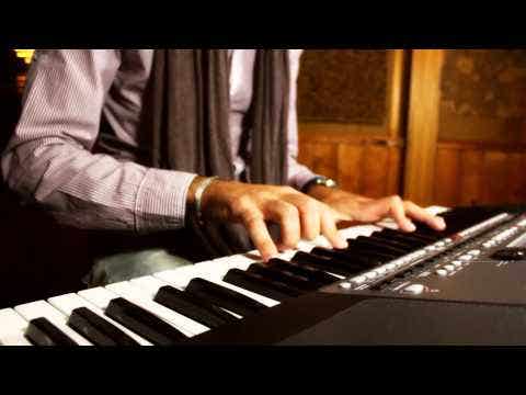 Korg PA600 Arranger Keyboard (PA-600)
