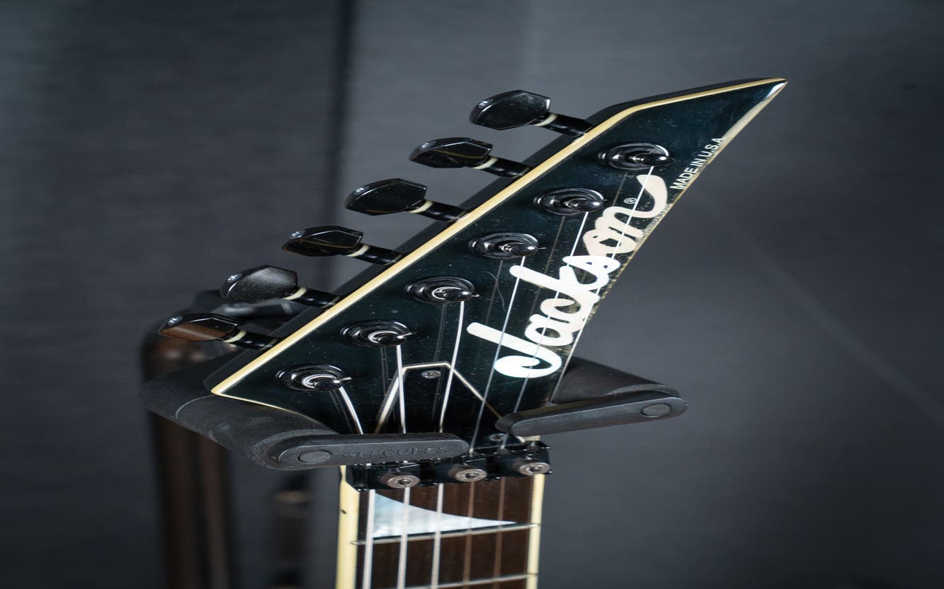 Jackson KV1 King V w/Case - Black - Pre-Owned