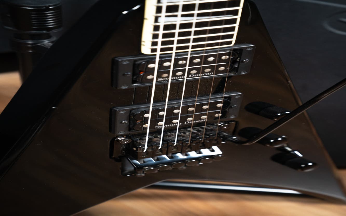 Jackson KV1 King V w/Case - Black - Pre-Owned