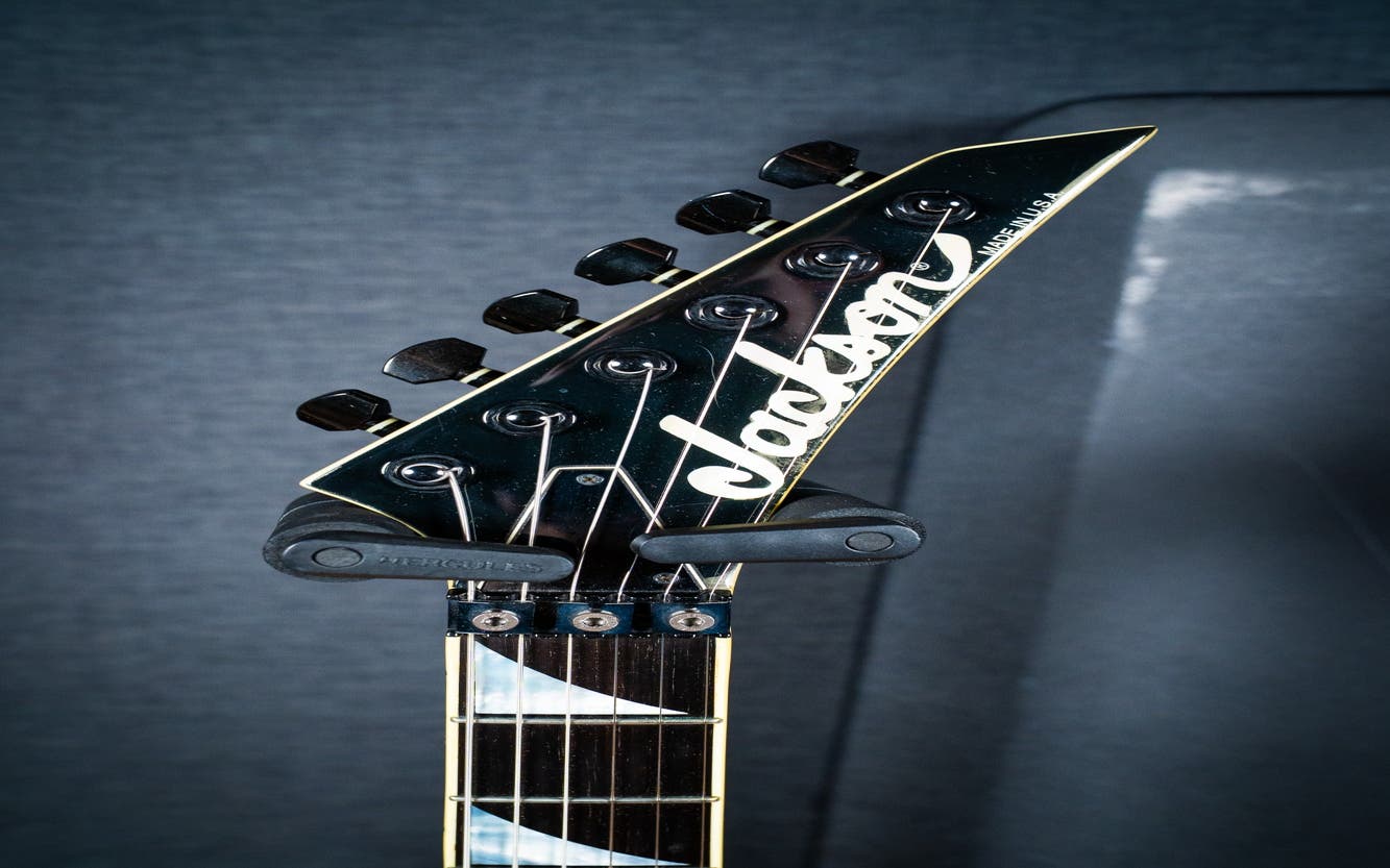 Jackson KV1 King V w/Case - Black - Pre-Owned