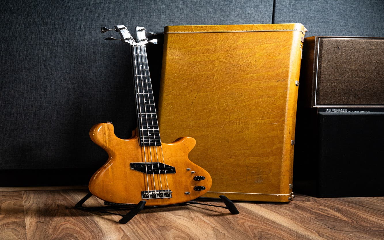 Kramer 1979 DMZ4000 Bass w/Hardcase - Natural - Pre-Owned