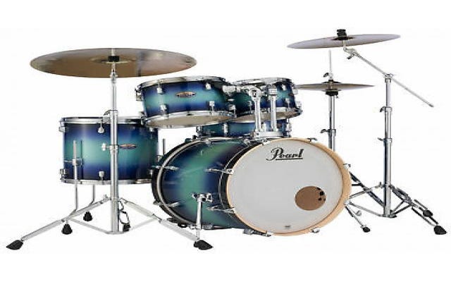 Pearl Decade Maple 22