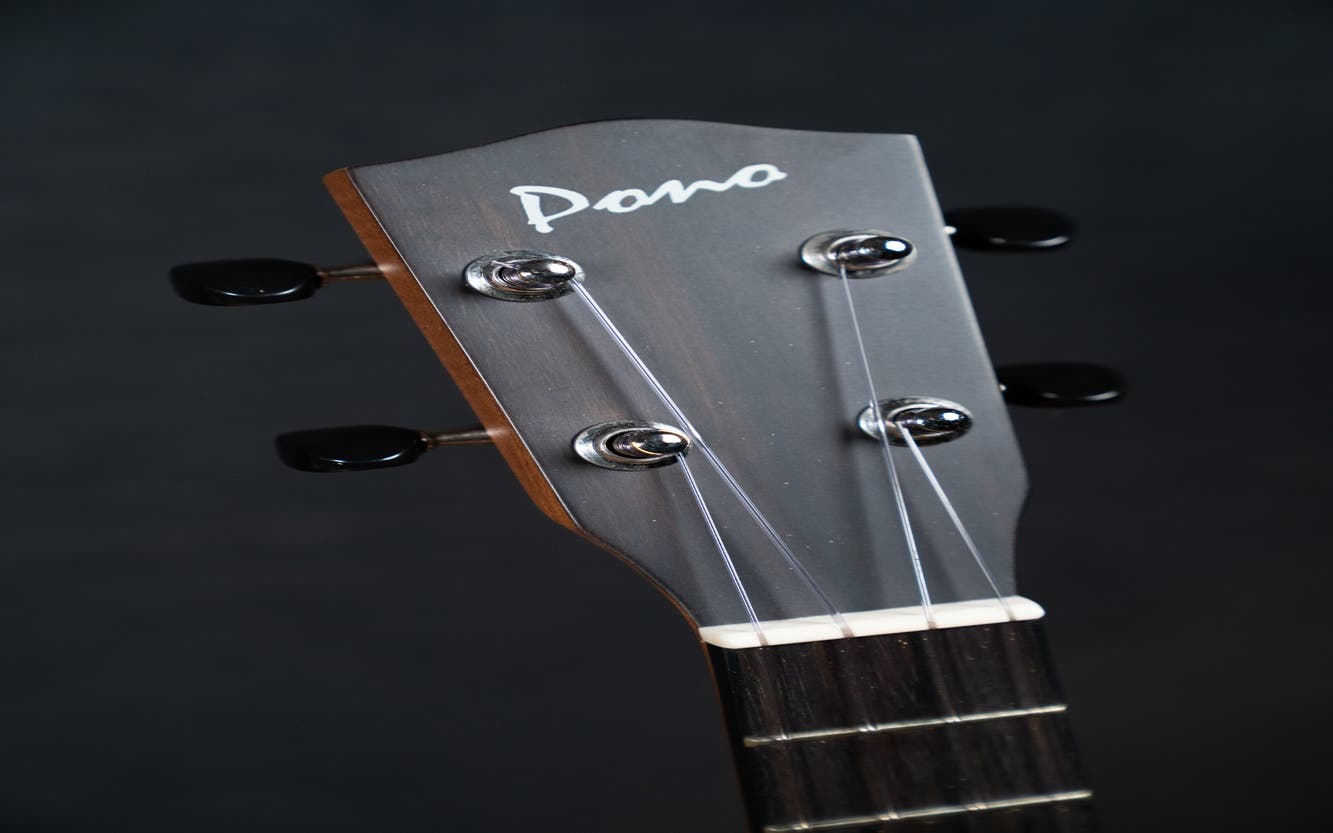Pono Ukuleles Tenor Ukulele - Mahogany w/Pickup (PONO-MT-E)