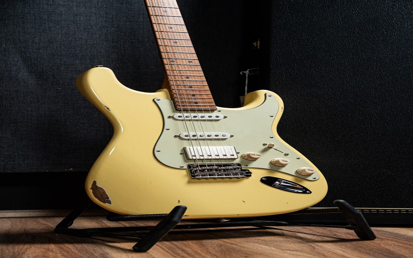 Suhr Dealer Select Classic Antique Electric Guitar - Vintage Yellow Custom