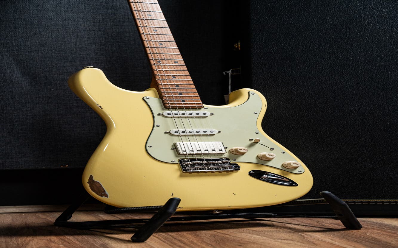 Suhr Dealer Select Classic Antique Electric Guitar - Vintage Yellow Custom