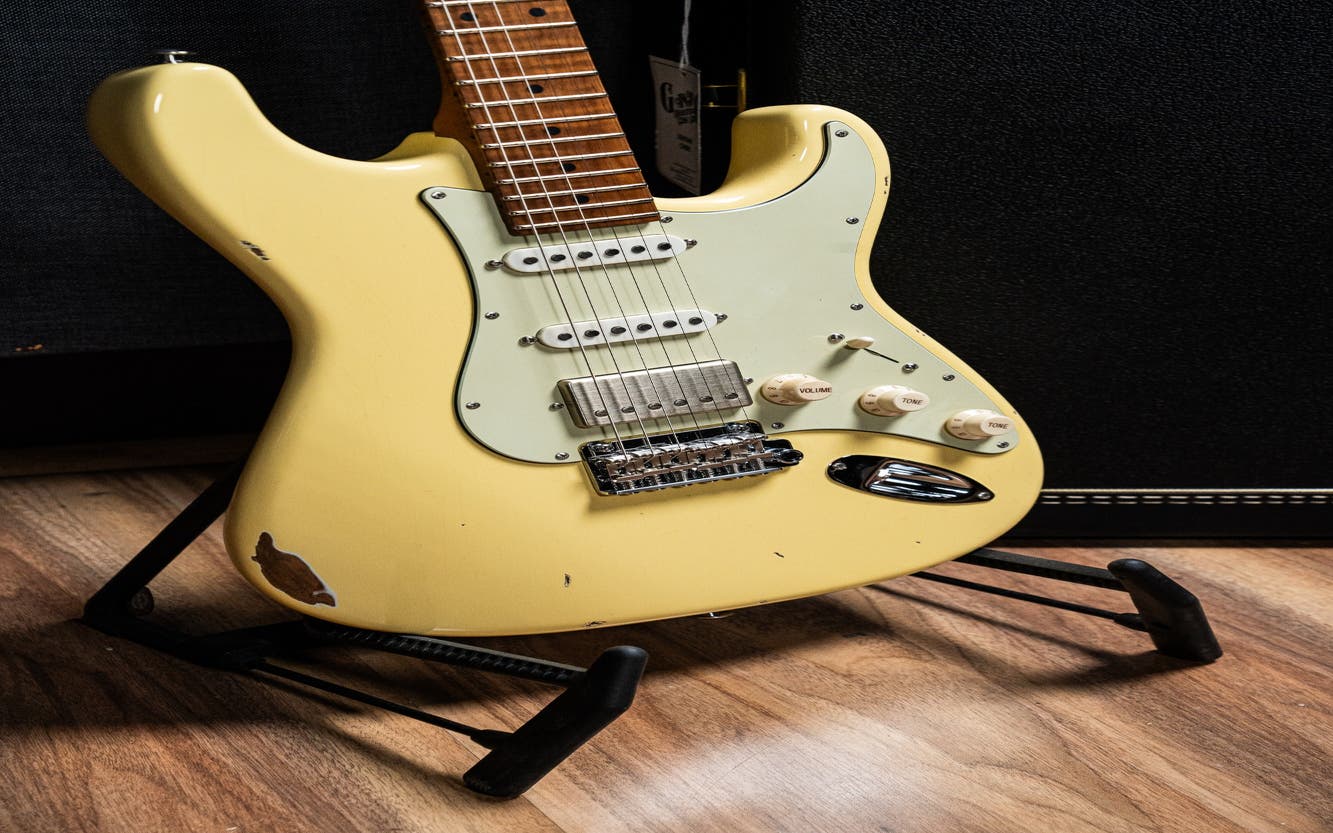 Suhr Dealer Select Classic Antique Electric Guitar - Vintage Yellow Custom