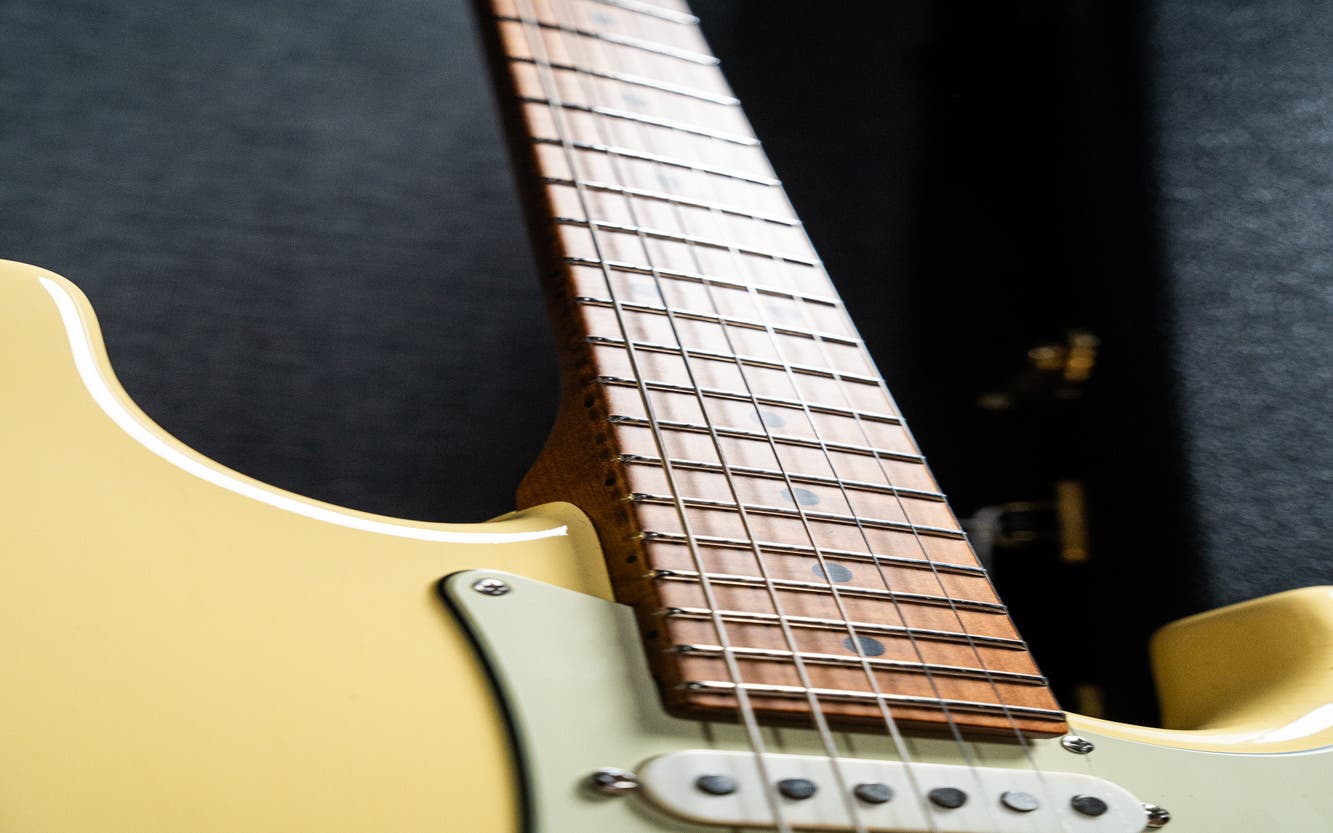 Suhr Dealer Select Classic Antique Electric Guitar - Vintage Yellow Custom