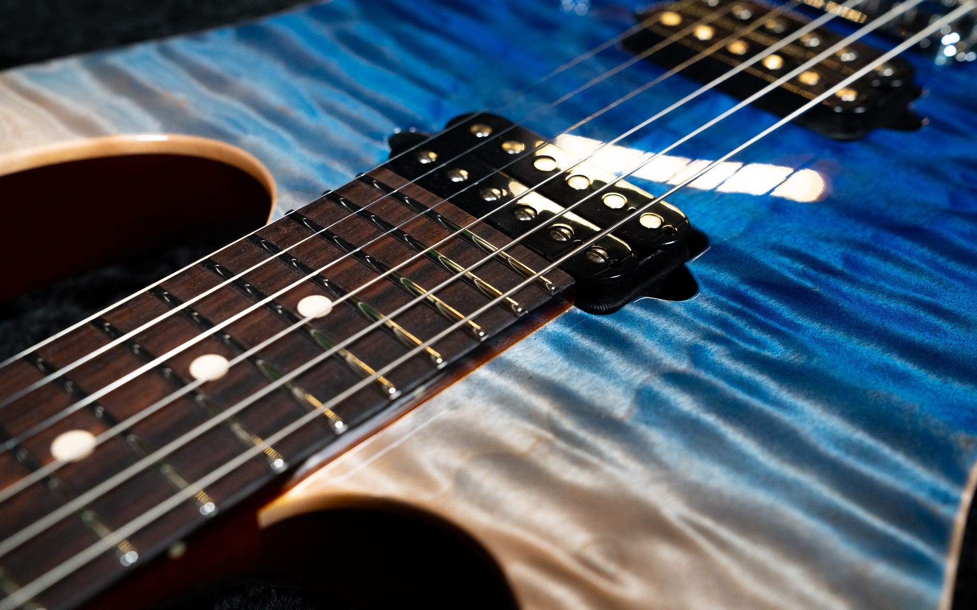Suhr Modern Set-Neck Limited Edition - Blue Fade (01-LTD-0051)
