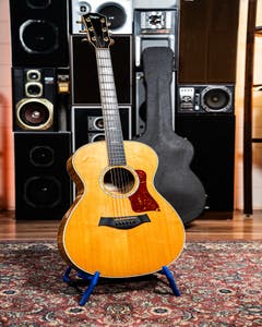 Taylor 612 Acoustic w/Case - Pre-Owned